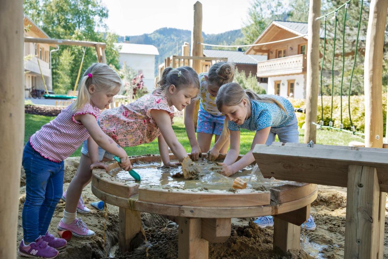 Das Dorf In Der Stadt Schladming Ngoại thất bức ảnh